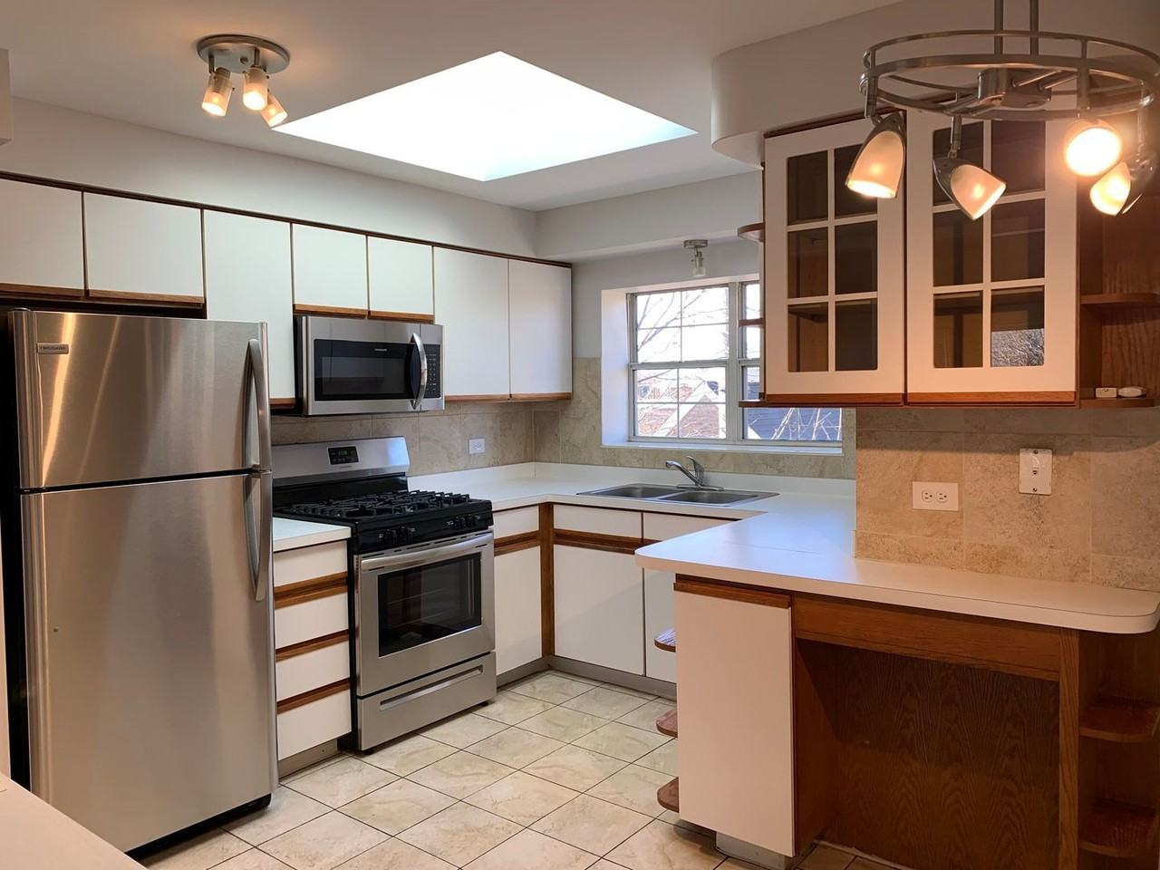 6560 W Belmont Ave - Photo 3 of 19