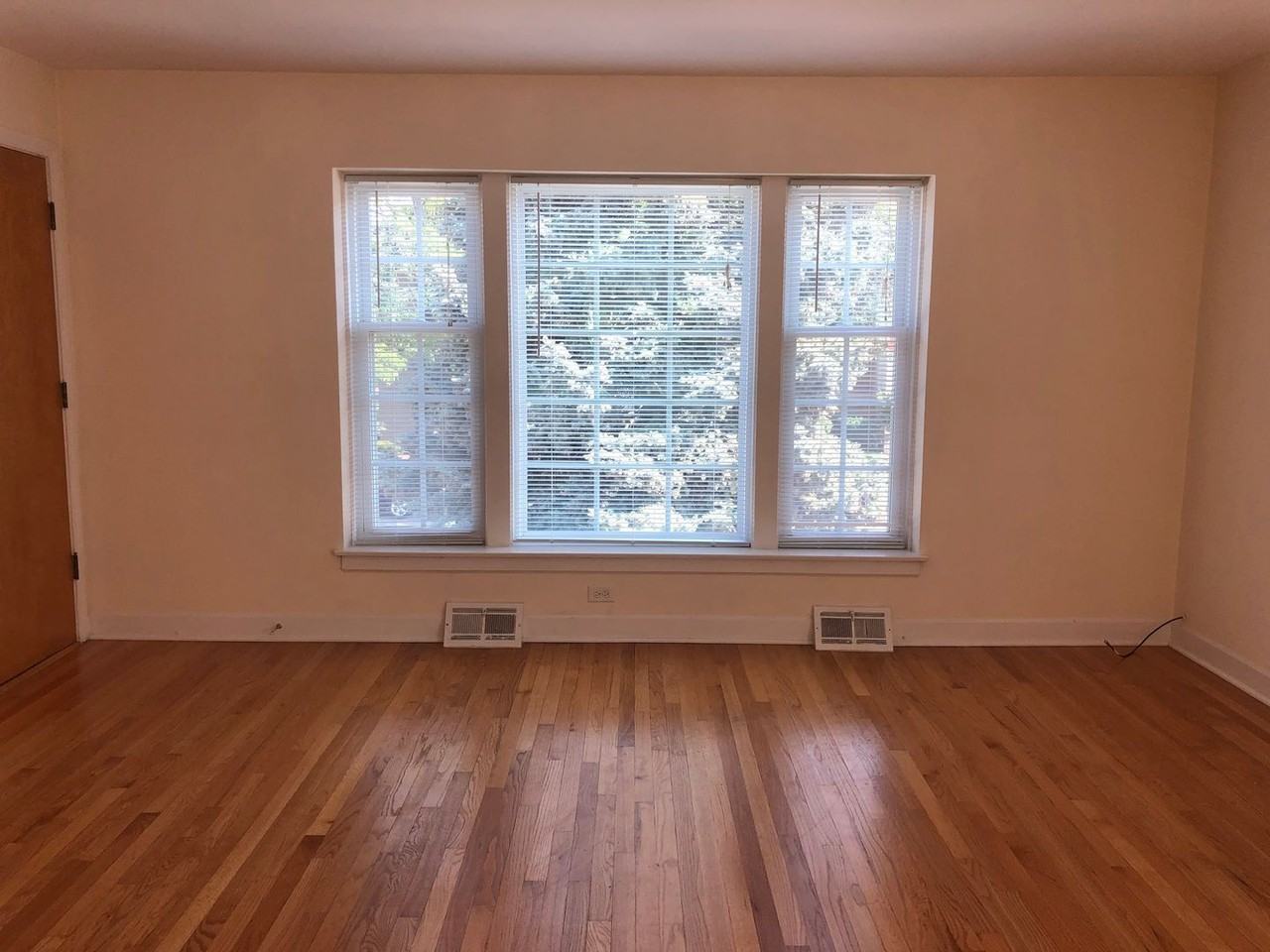 6506 N Northwest Hwy - Photo 3 of 20