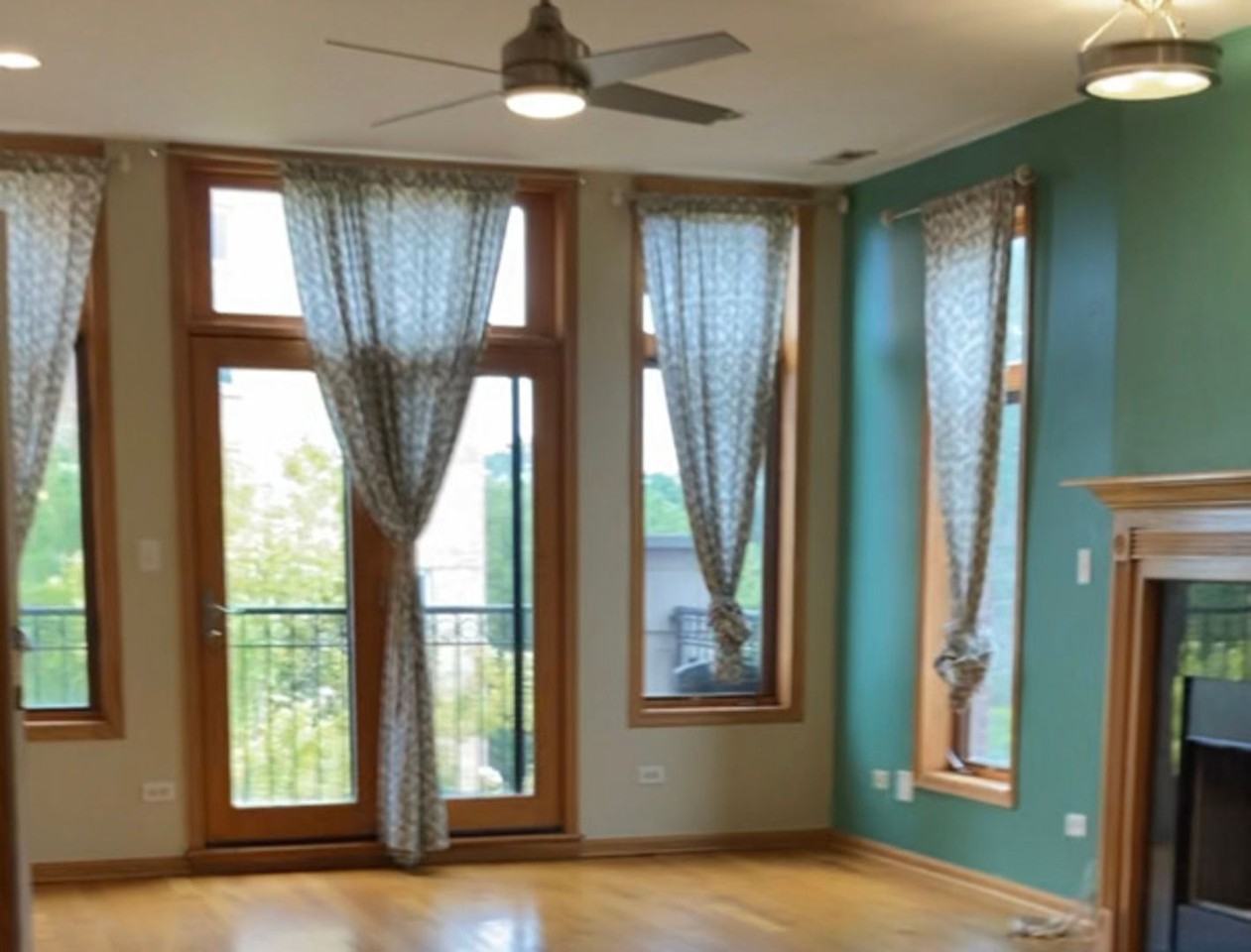3932 S Lake Park Ave - Photo 2 of 14