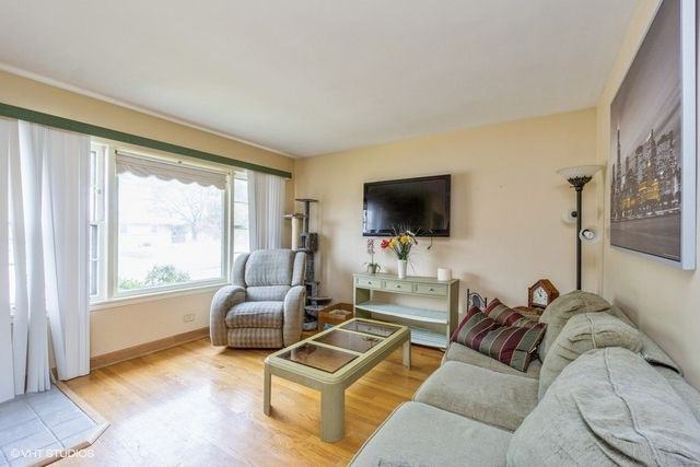 7707 W Addison St - Photo 3 of 18