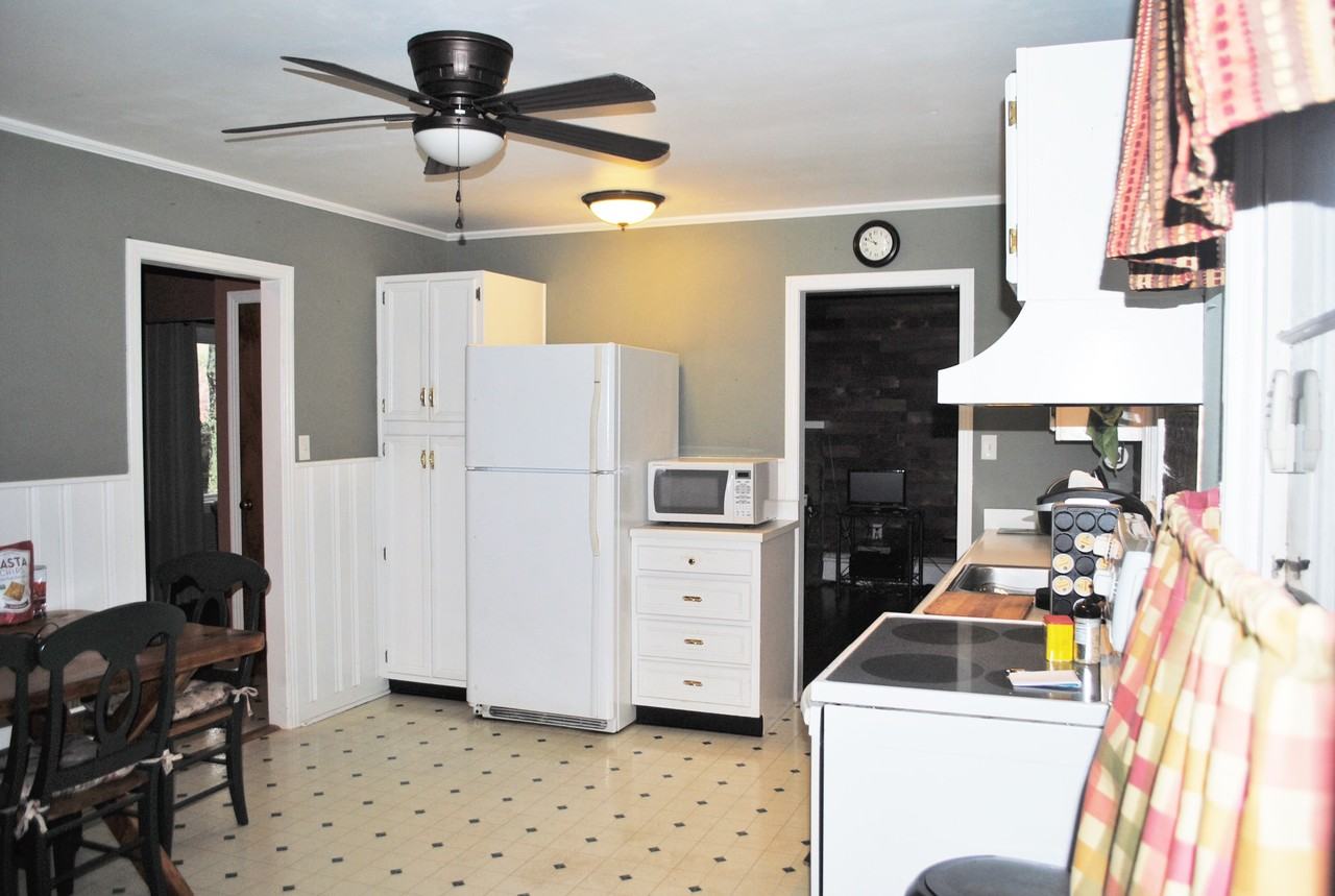 351 N Bradley Ln - Photo 3 of 16