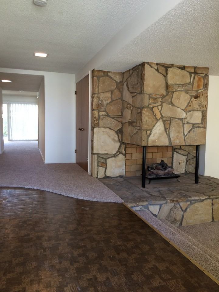 6880 E 11th St - Photo 3 of 25