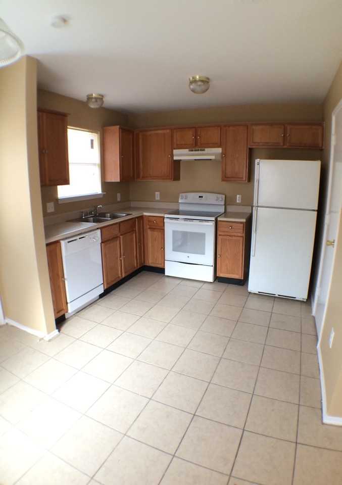 103 Los Cabos Dr - Photo 2 of 10