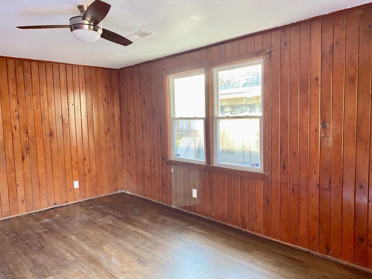 1533 Evergreen St - Photo 3 of 23