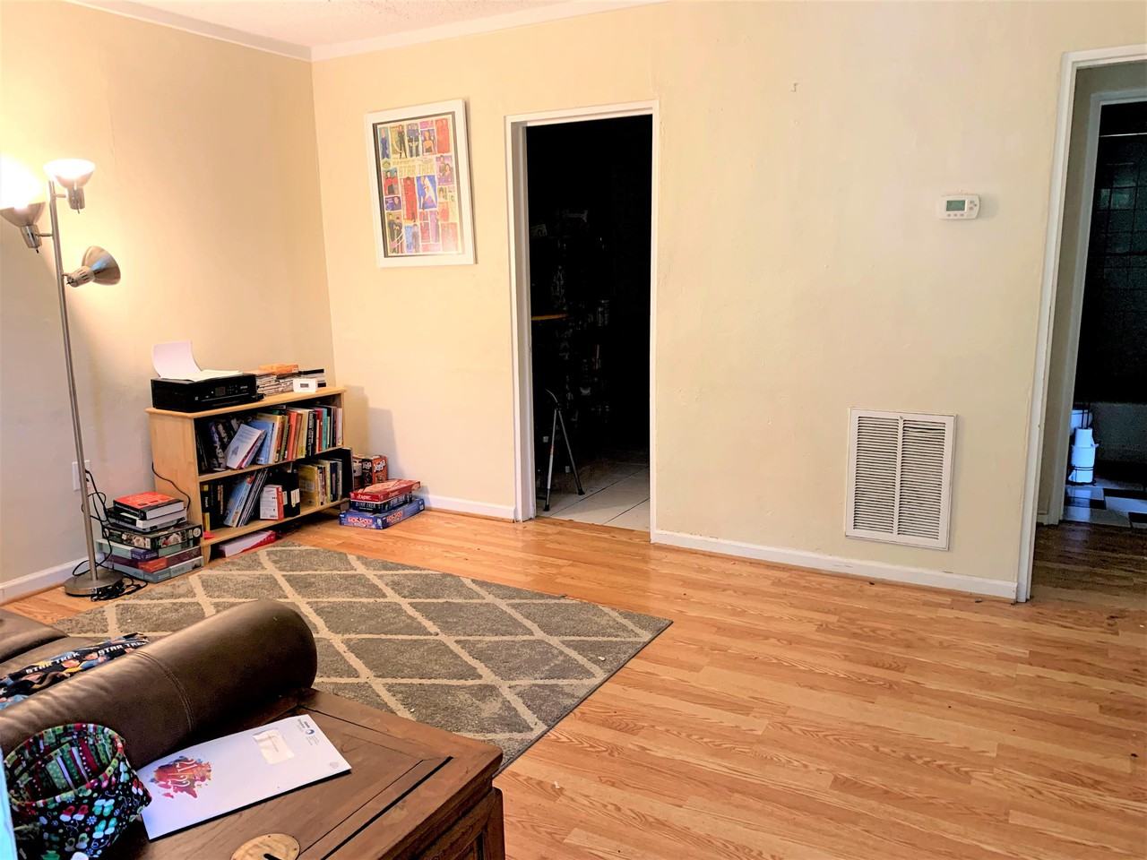 1036 State St Nw #B - Photo 4 of 20