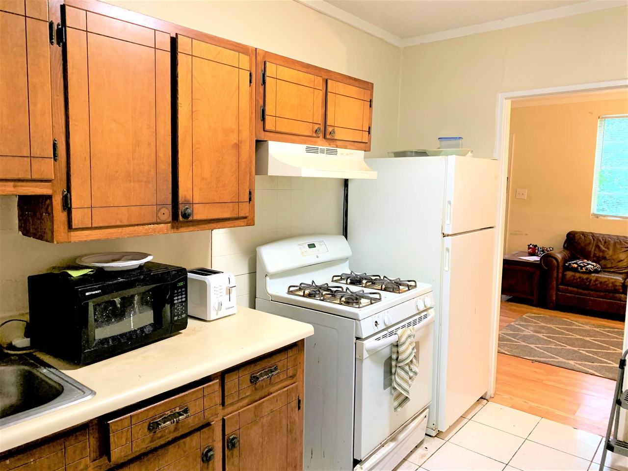 1036 State St Nw #B - Photo 6 of 20