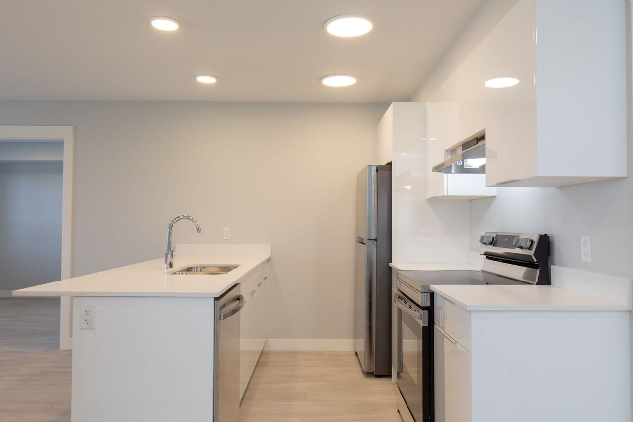 The Shores - II - Photo 2 of 18