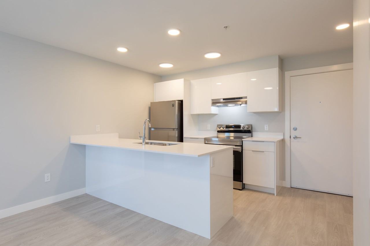 The Shores - II - Photo 3 of 18