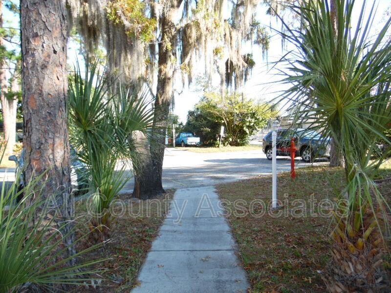 6336 Alaska Ave - Photo 3 of 14