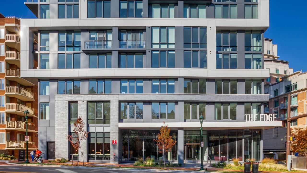 The Edge - Photo 3 of 50