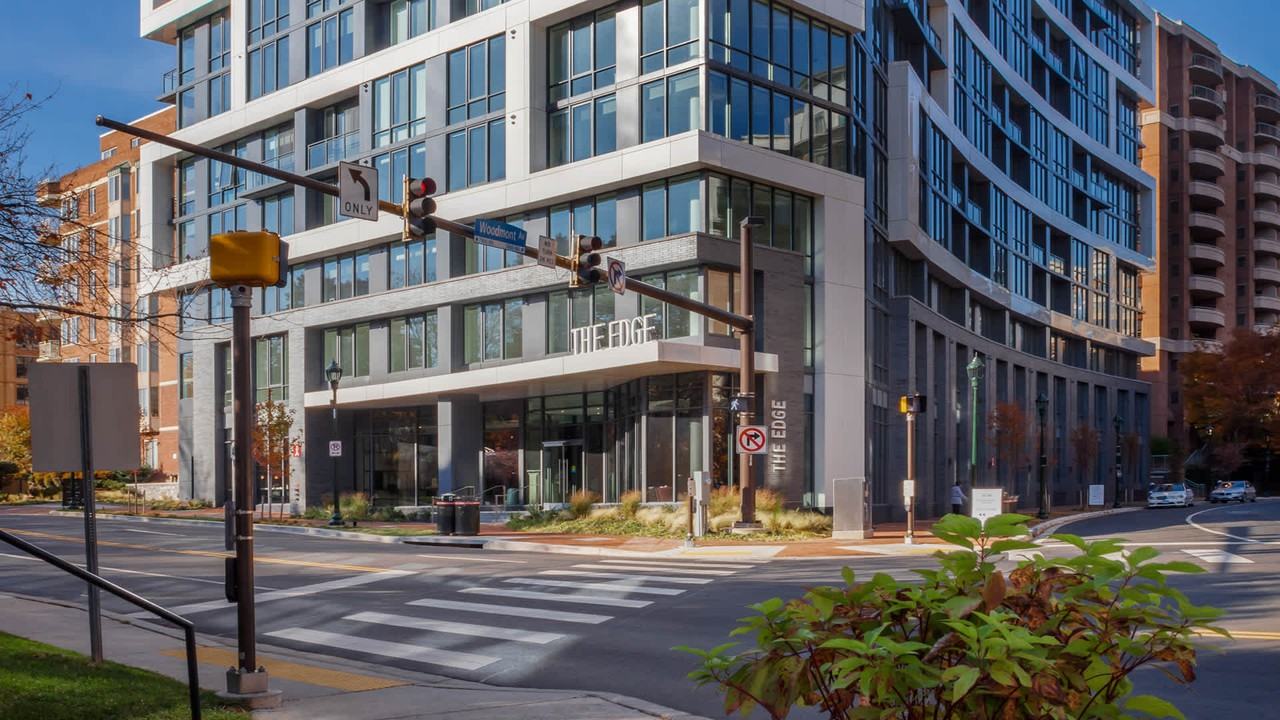 The Edge - Photo 4 of 50