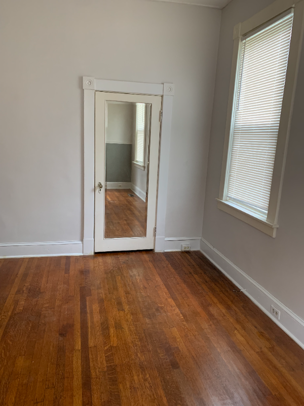 4502 Fernhill Ave - Photo 3 of 7