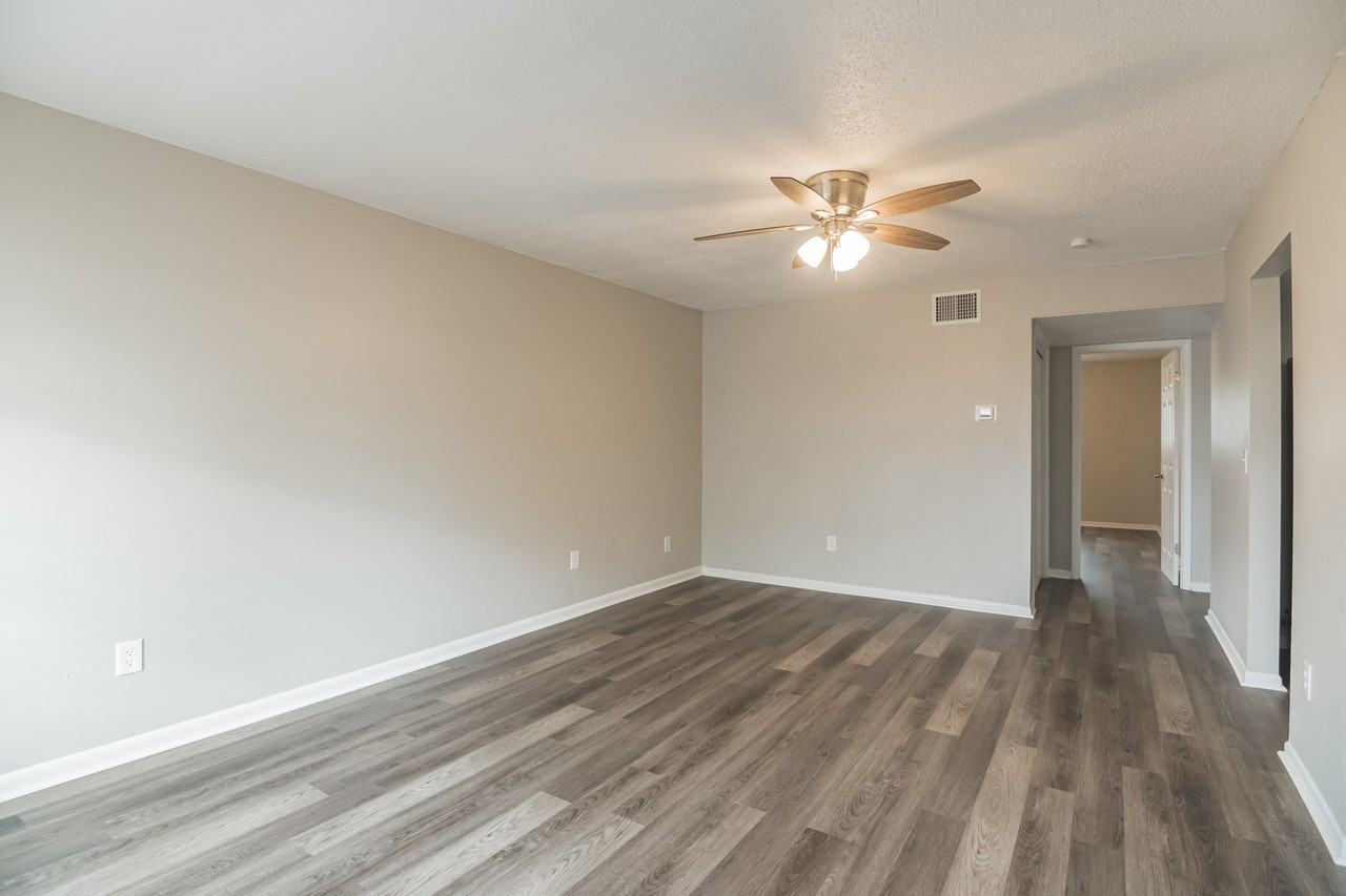 3353 Sherwood Dr #B - Photo 4 of 10