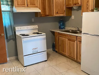 326 W Littlefield St - Photo 2 of 7