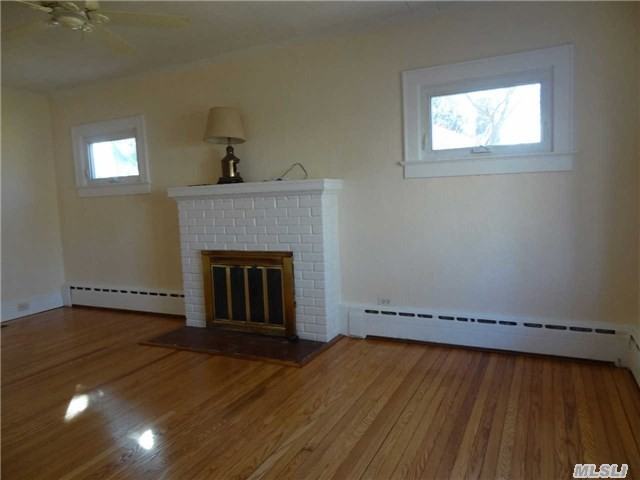 468 Peters Blvd - Photo 3 of 13