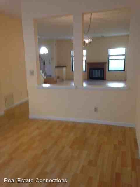 967 La Mesa Ter #D - Photo 3 of 16
