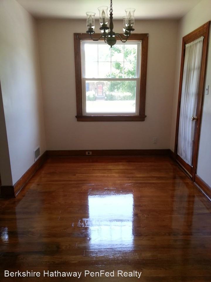 5248 Bassett Ave - Photo 3 of 7