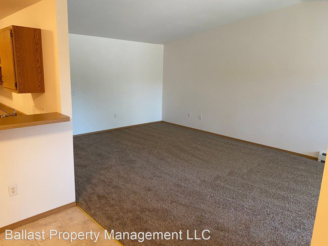 227-235 Tamarack Drive - Photo 3 of 4