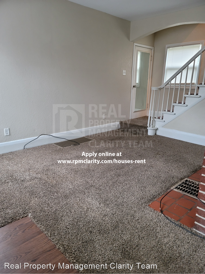 123 W Central Ave - Photo 2 of 12