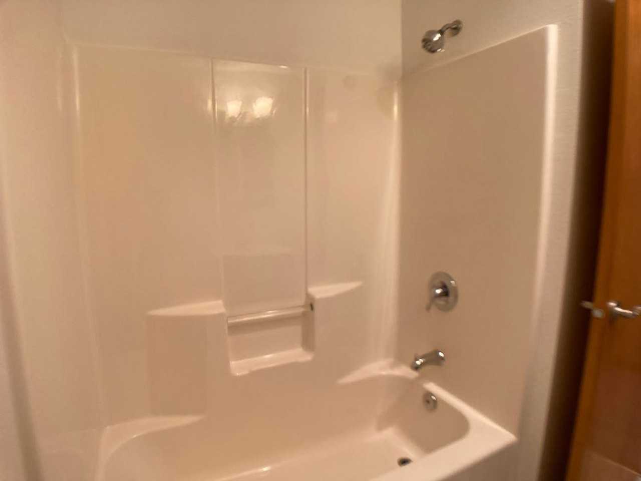 1214 Se Overlook Ave - Photo 2 of 18