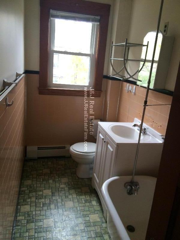 309 Providence Rd - Photo 2 of 9