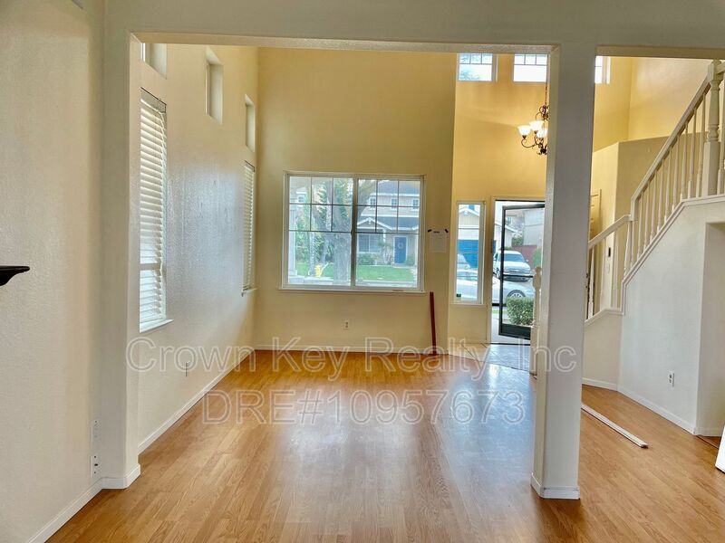 75 Lavender Ct - Photo 3 of 28