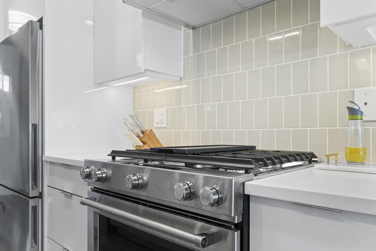 1496 Charlotte Road - Photo 4 of 20