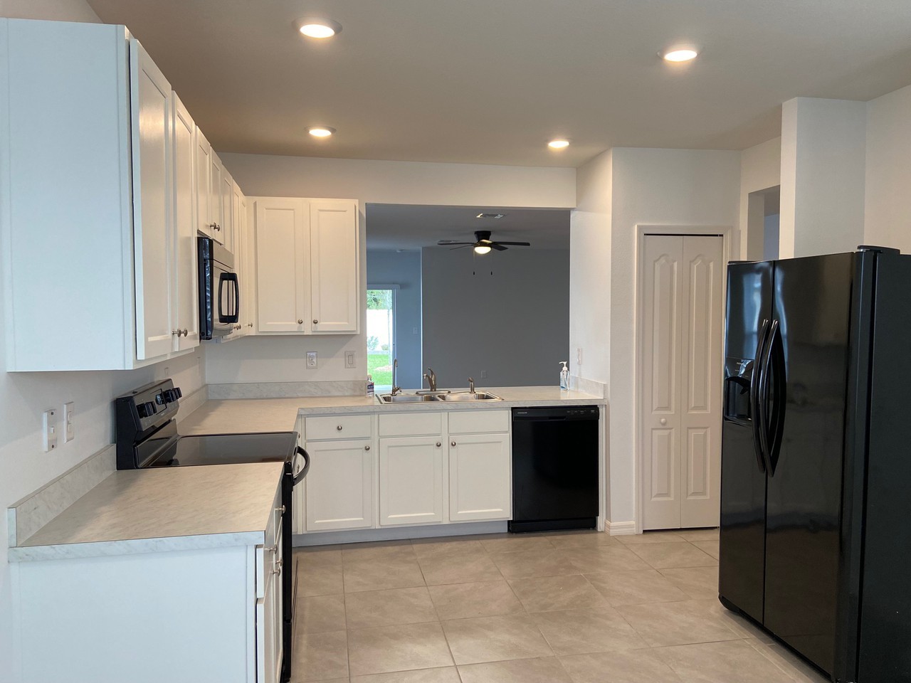 3037 Gibraltar Blvd #1 - Photo 3 of 21