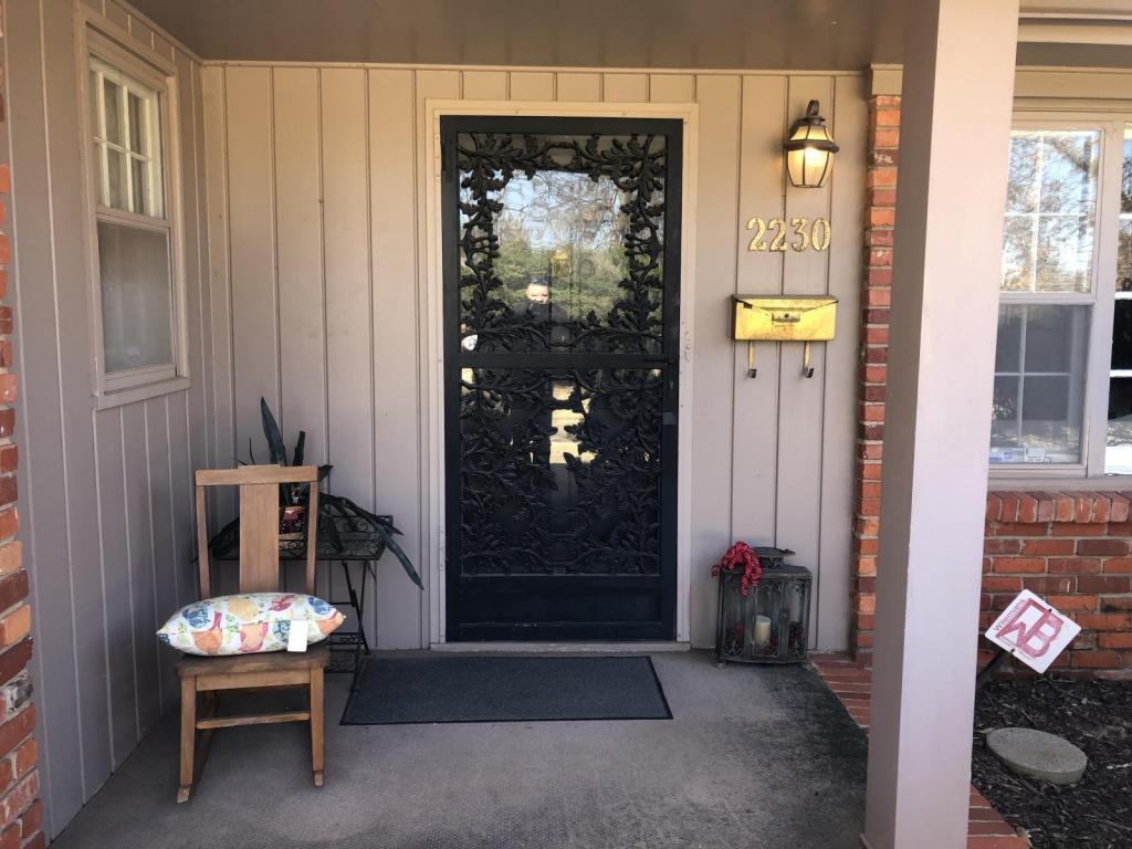 2230 Dawn Marie Dr - Photo 3 of 24