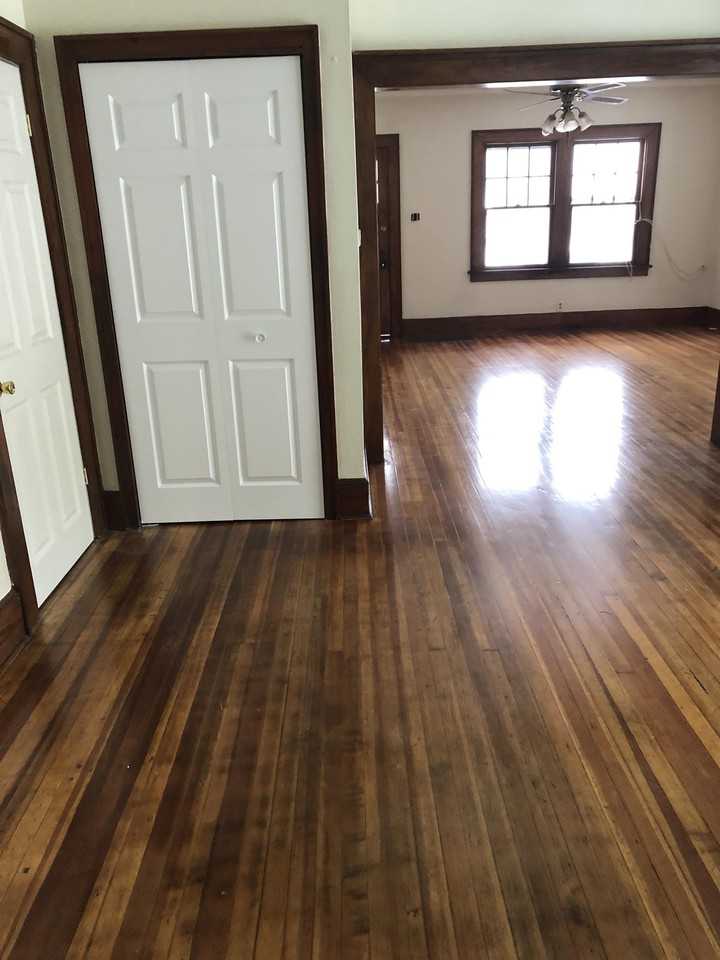 800 E Burlington Ave #1 - Photo 2 of 10