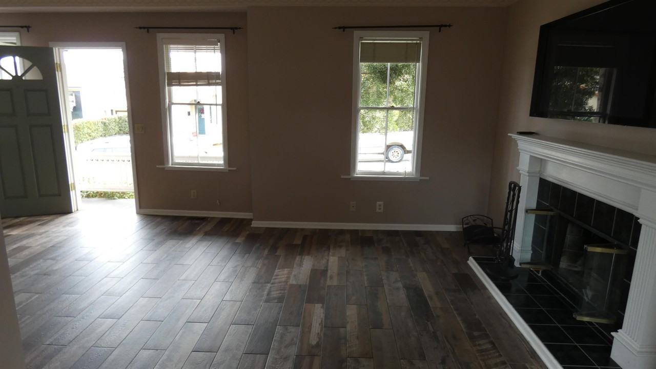516 9th St #1 - Photo 5 of 27