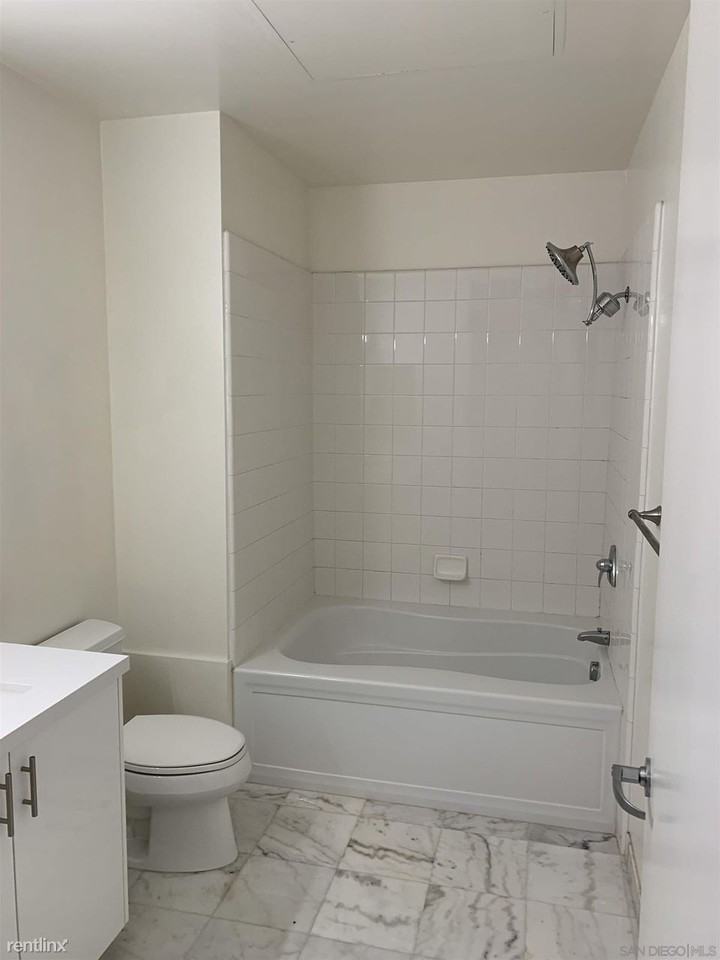 1025 Island Ave #207