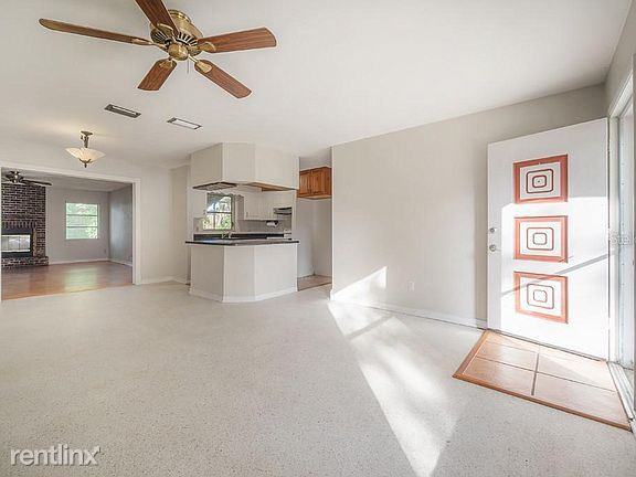 6914 N Willow Ave - Photo 3 of 3