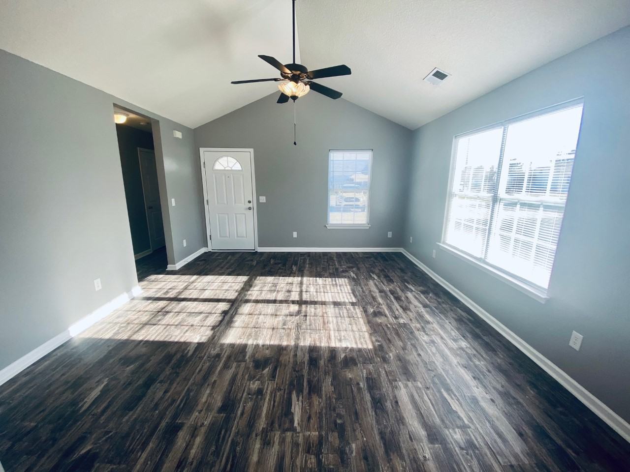 8554 Edgewood Dr - Photo 5 of 28