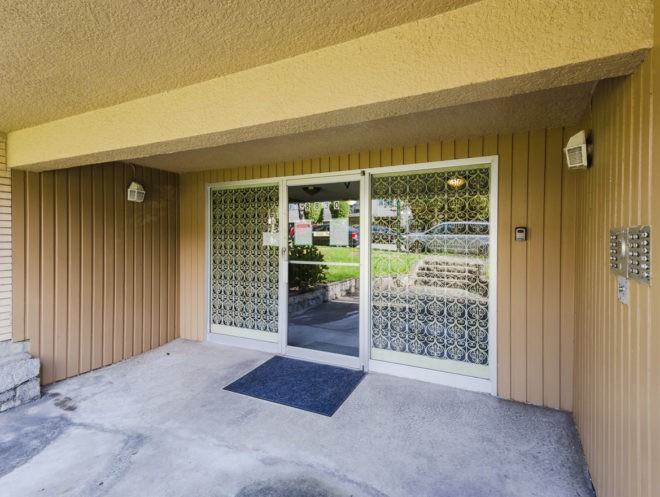 Dunns - Photo 3 of 8