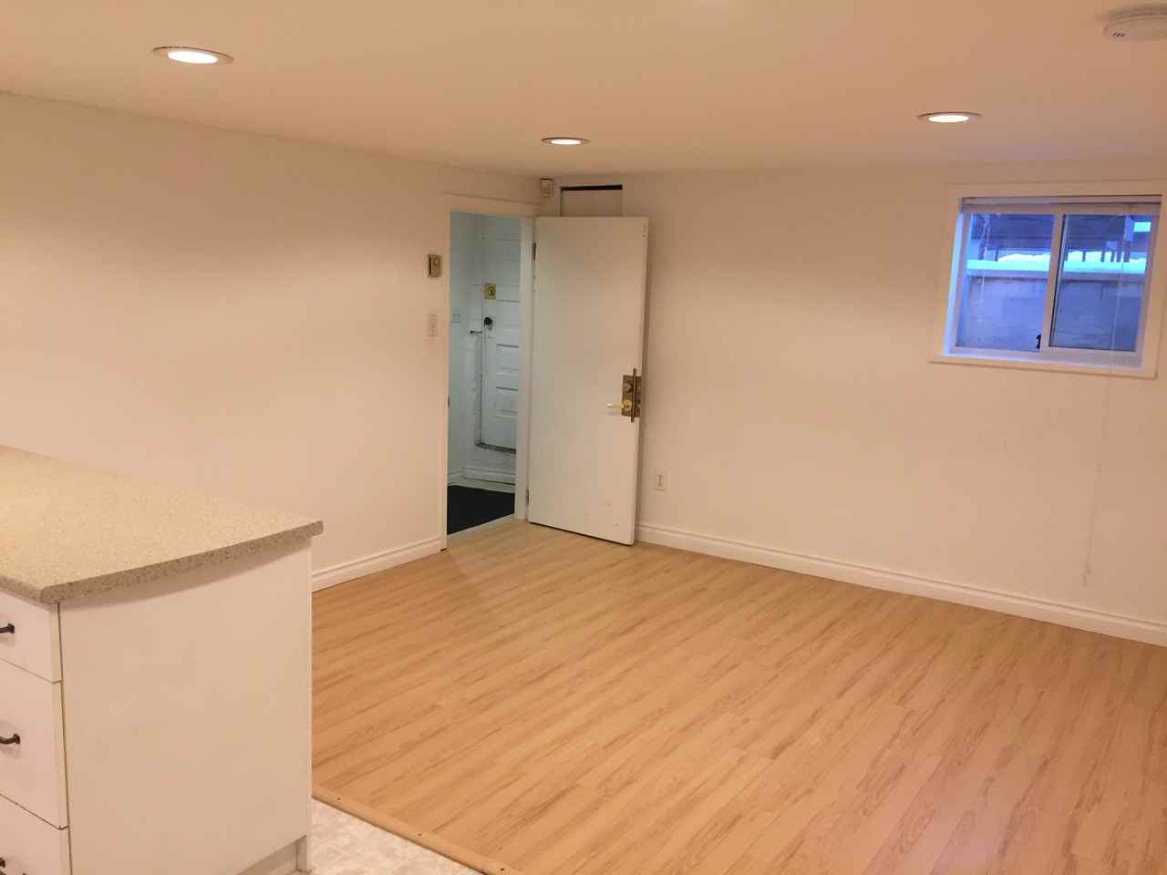440 West 21st Avenue - Photo 3 of 16