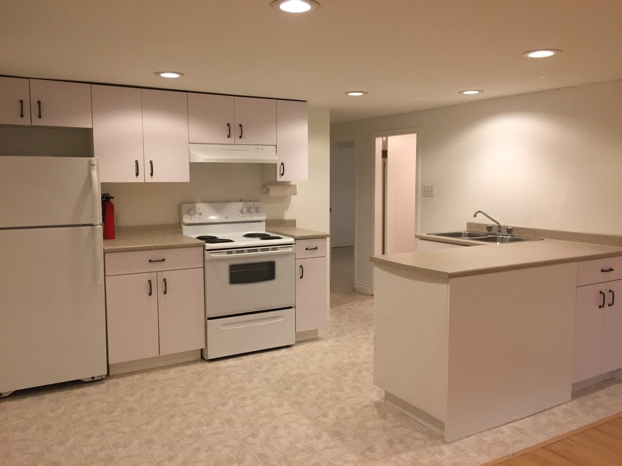 440 West 21st Avenue - Photo 4 of 16