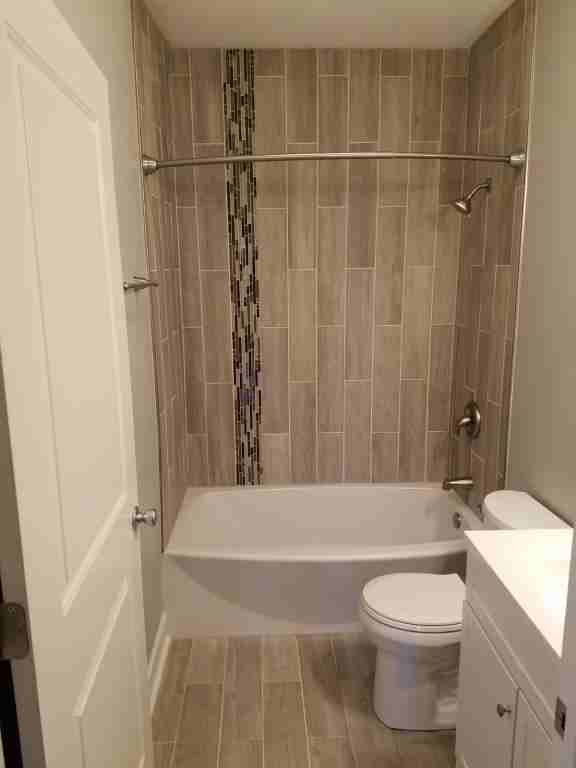 2711 1st Ave #4 - Photo 3 of 11