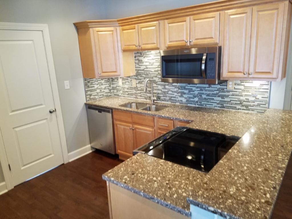 2711 1st Ave #4 - Photo 5 of 11