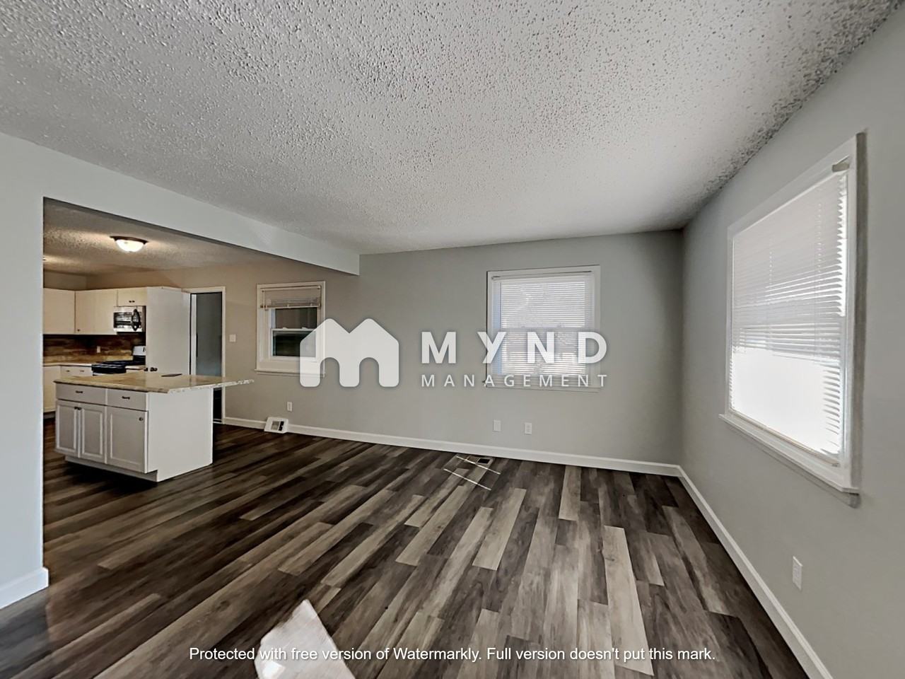 2316 Longleaf Dr - Photo 2 of 16