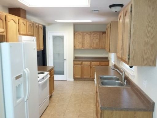 2257 Washington Ave - Photo 3 of 14