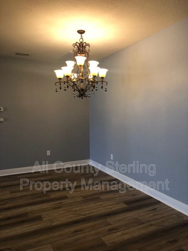 1423 Alexington Avenue - Photo 3 of 19