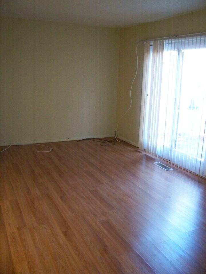 12 Medford Ct - Photo 2 of 7