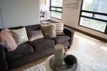 111 Cooper St - Photo 3 of 8