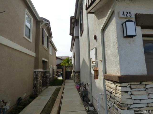 425 Condor Ave - Photo 2 of 20