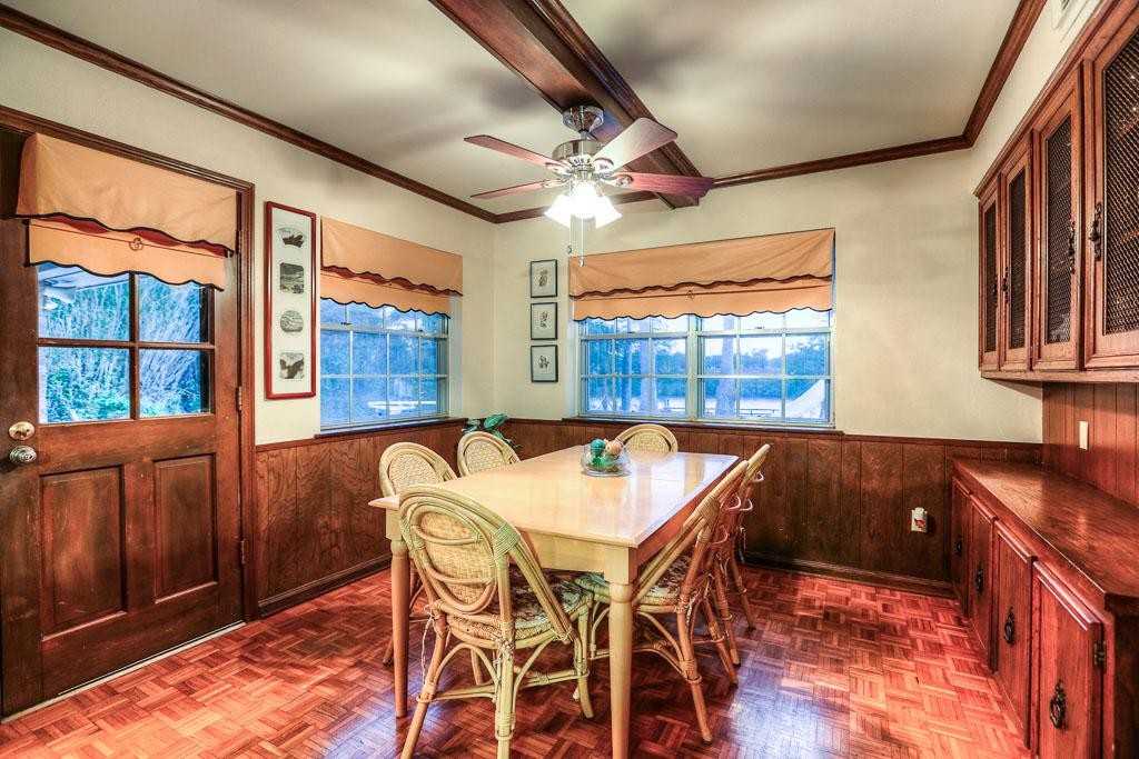 18202 Nassau Bay Dr - Photo 2 of 29