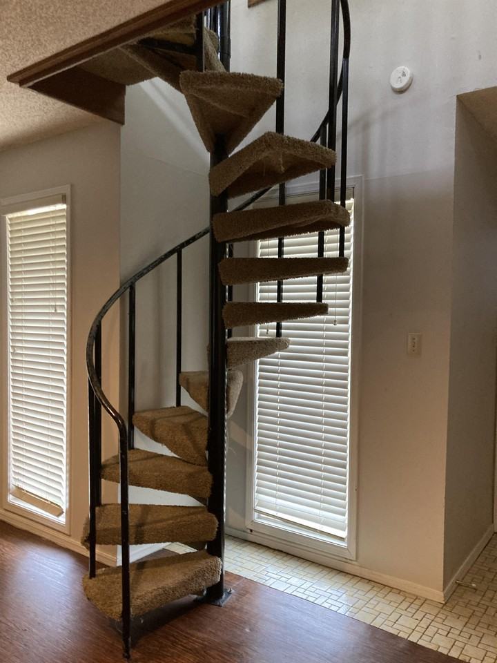 13739 Turnberry Ln #101 - Photo 3 of 9