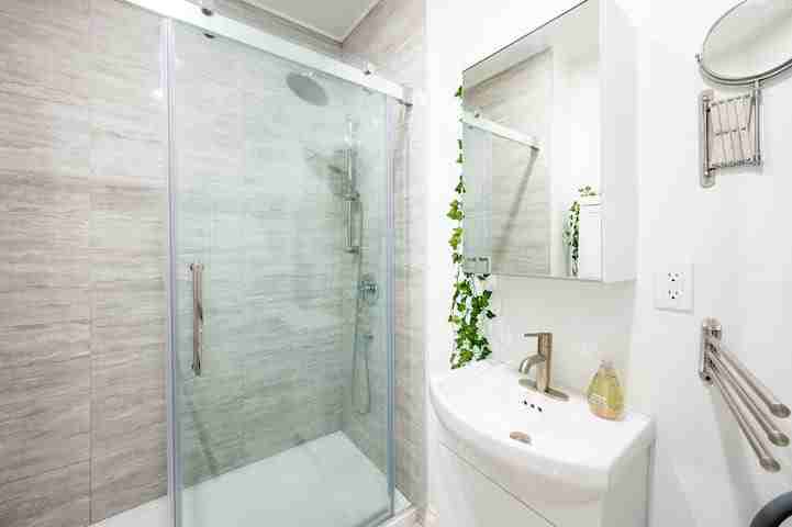 4299 Rue St-Urbain - Photo 2 of 8