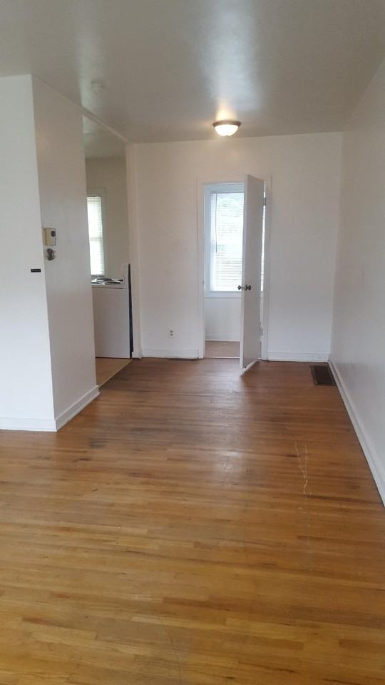 1227 W Mullan Ave #1227 - Photo 2 of 4