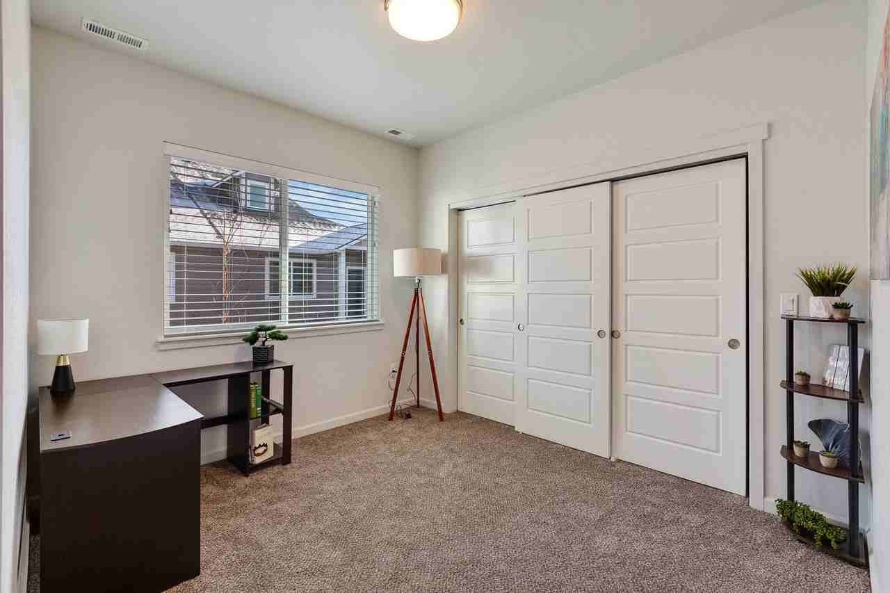 1367 E Mordyl Loop #1 - Photo 7 of 10